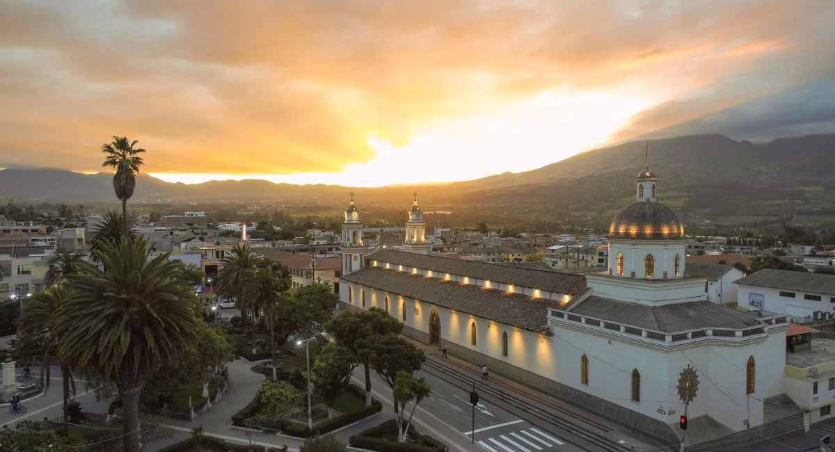 Ecuador will require yellow fever vaccination certificate from travelers from neighboring countries