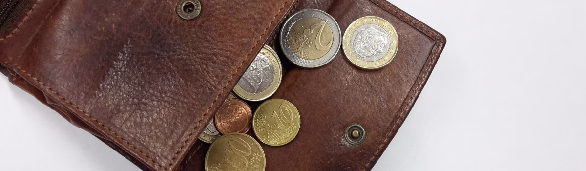 Avoiding travel fraud: 6 tips to keep your money safe on vacation