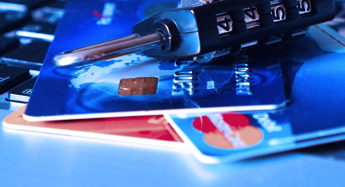 Swipe Smart While Volunteering Abroad: When Traveling, What Is & Isn’t Covered While Traveling