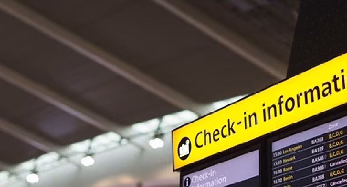 TSA launches program allowing non-travelers past security