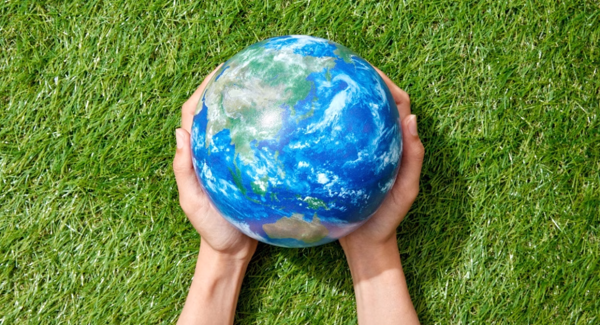 Travel with Purpose Podcast – Global Giving: How Globe Aware Is Redefining Volunteer Vacations